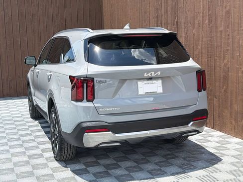 Used 2026 Kia Sorento S w/ S Panoramic Sunroof Package FWD image 15