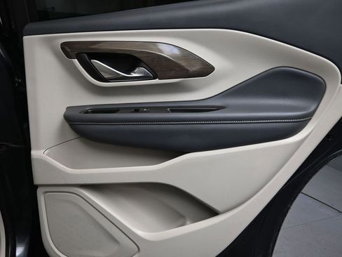 Used 2022 GMC Terrain Denali image 14