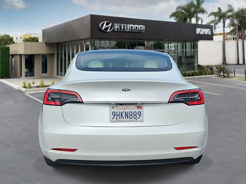Used 2023 Tesla Model 3 Standard Range image 4
