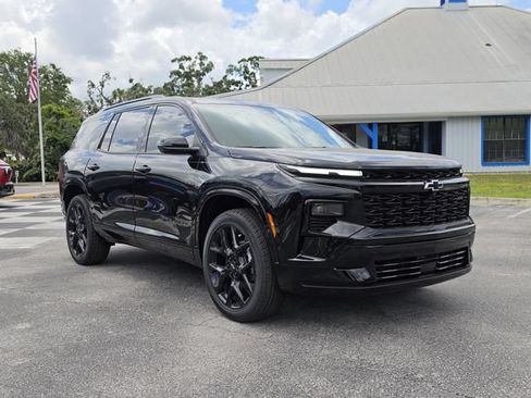New 2026 Chevrolet Traverse RS w/ LPO, Floor Liner Package FWD image 2