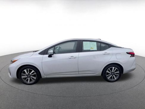 Used 2025 Nissan Versa SV FWD image 10
