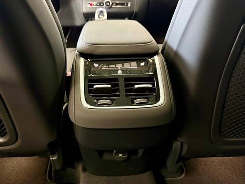 New 2026 Volvo XC90 B5 Core image 27