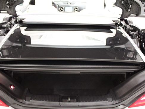 Certified 2020 Mercedes-Benz SL 550 image 33