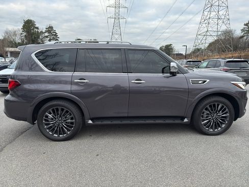 Used 2023 INFINITI QX80 Sensory w/ All-Season Package image 4
