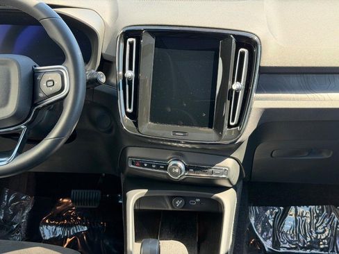 Certified 2023 Volvo XC40 Recharge Ultimate w/ Protection Package Premier AWD/4WD image 14