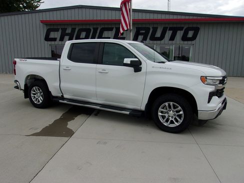 Used 2022 Chevrolet Silverado 1500 LT image 2