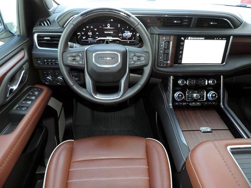 Certified 2024 GMC Yukon Denali Ultimate AWD/4WD image 13