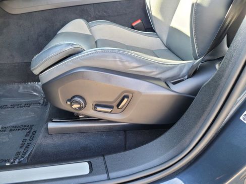 Used 2022 Volvo XC60 T8 R-Design w/ Advanced Package image 12