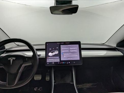 Used 2019 Tesla Model 3 Long Range image 21