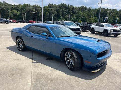 Used 2022 Dodge Challenger GT RWD image 9