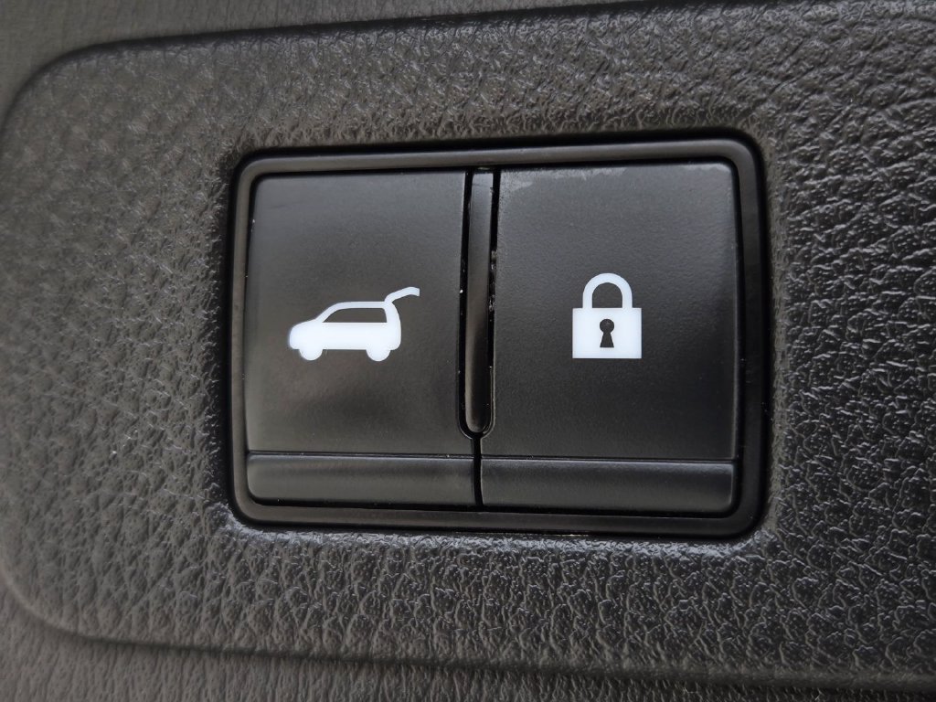 Used 2023 Nissan Armada SL RWD image 11