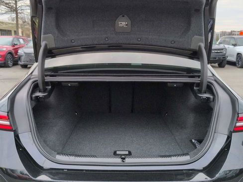 Used 2025 BMW i5 M60 w/ Premium Package image 34