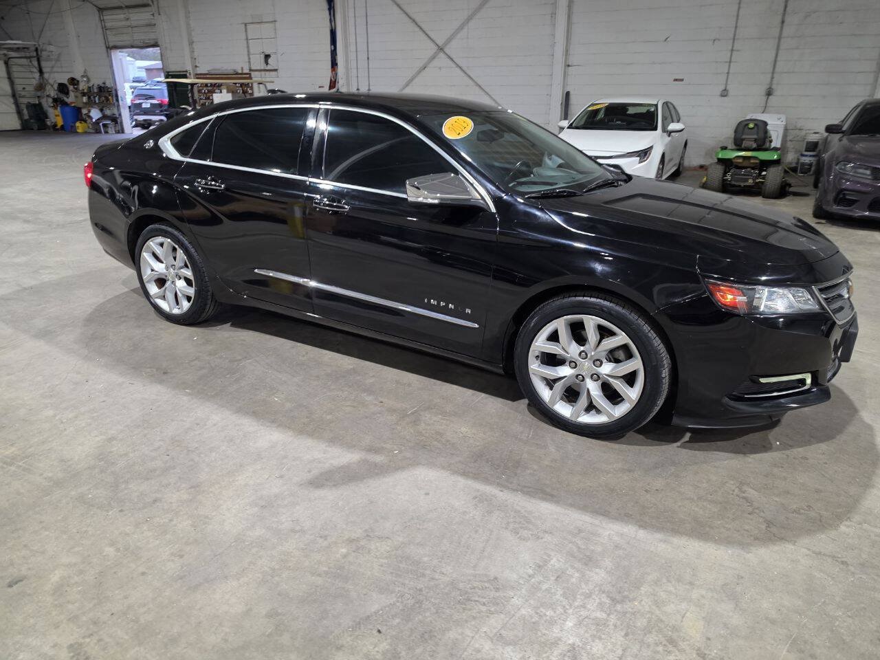 Used 2019 Chevrolet Impala Premier FWD image 17
