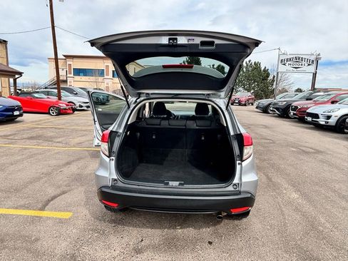 Used 2022 Honda HR-V EX image 19
