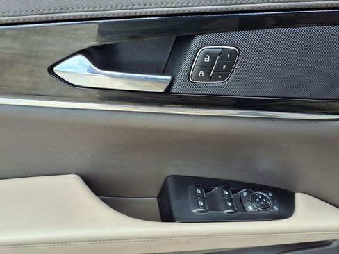Used 2023 Lincoln Nautilus FWD w/ Premium Package image 22