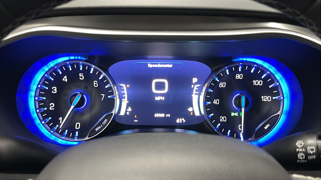 Used 2024 Chrysler Pacifica Touring-L FWD image 16