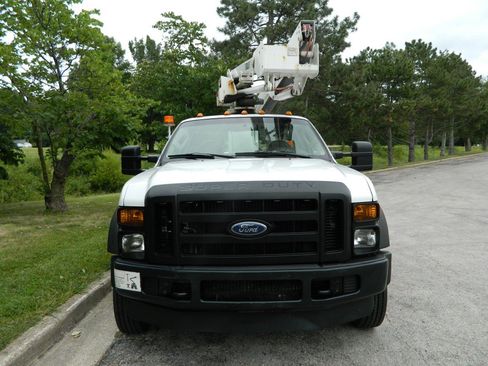 Used 2008 Ford F550 2WD Regular Cab Super Duty image 2