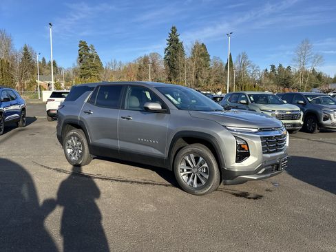 New 2026 Chevrolet Equinox LT w/ Safety and Technology Package image 7