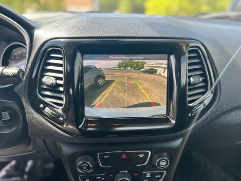 Used 2019 Jeep Compass Limited AWD/4WD image 15