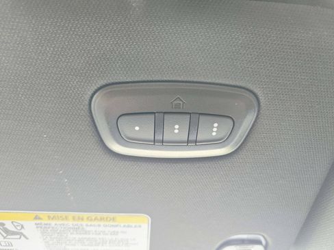 Used 2025 RAM 1500 Laramie AWD/4WD image 36