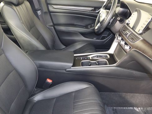 Certified 2022 Honda Accord Touring image 45