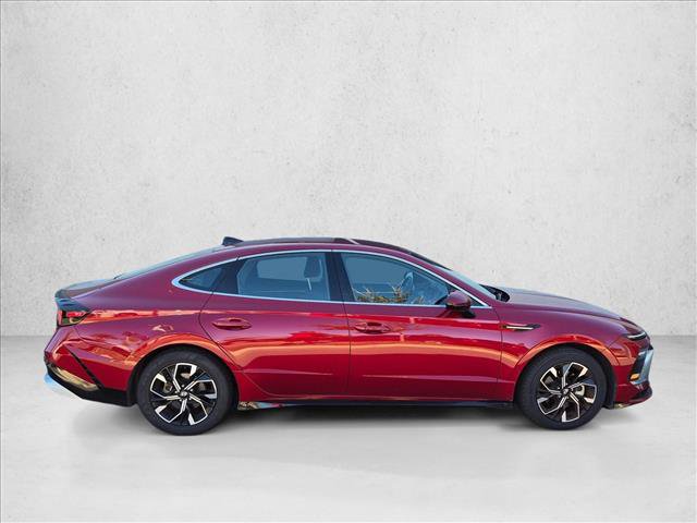 Used 2025 Hyundai Sonata SEL FWD image 3