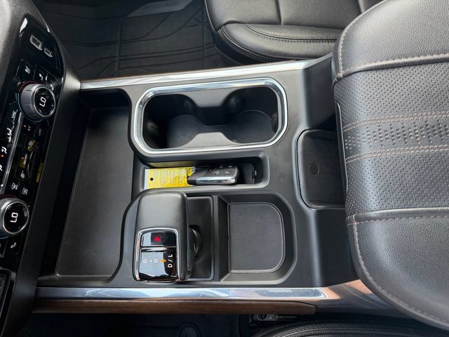 Used 2023 Chevrolet Silverado 1500 High Country w/ High Country Premium Package AWD/4WD image 32