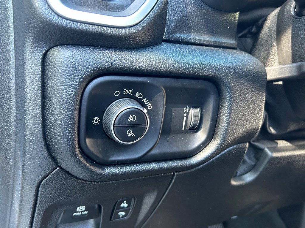 Used 2021 RAM 1500 Big Horn RWD image 19