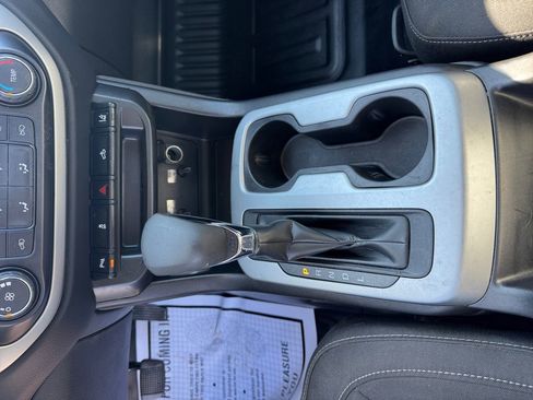 Used 2022 Chevrolet Colorado LT w/ Fleet Safety Package image 35