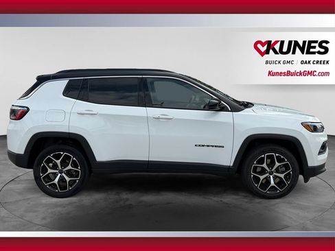 Used 2025 Jeep Compass Limited AWD/4WD image 12