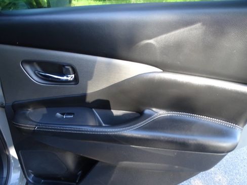 Used 2021 Nissan Murano AWD SL w/ Midnight Package image 46