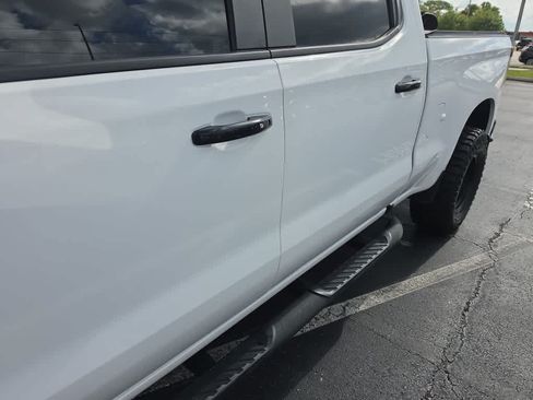 Used 2020 Chevrolet Silverado 1500 LT Trail Boss AWD/4WD image 11