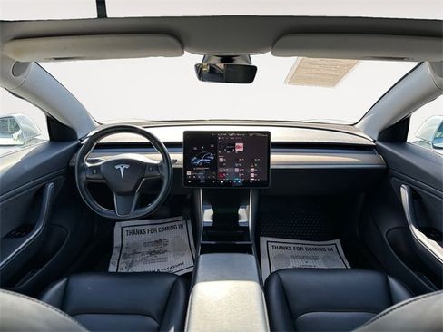 Used 2018 Tesla Model 3 Long Range image 10