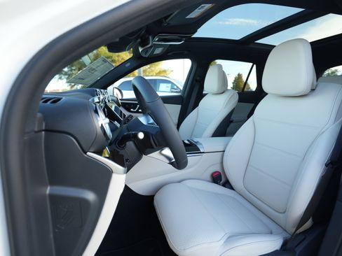 New 2026 Mercedes-Benz GLC 300 4MATIC image 32