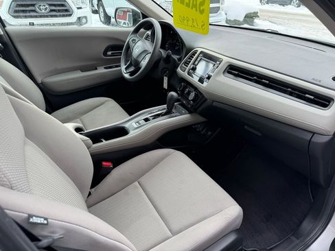 Used 2016 Honda HR-V LX image 15