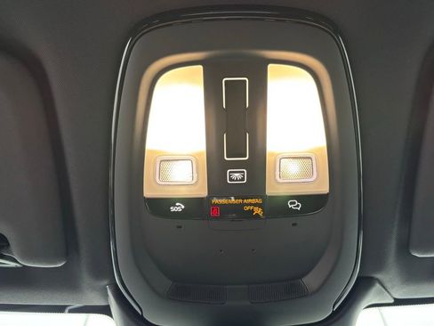 New 2026 Volvo XC60 B5 Ultra w/ Climate Package image 29