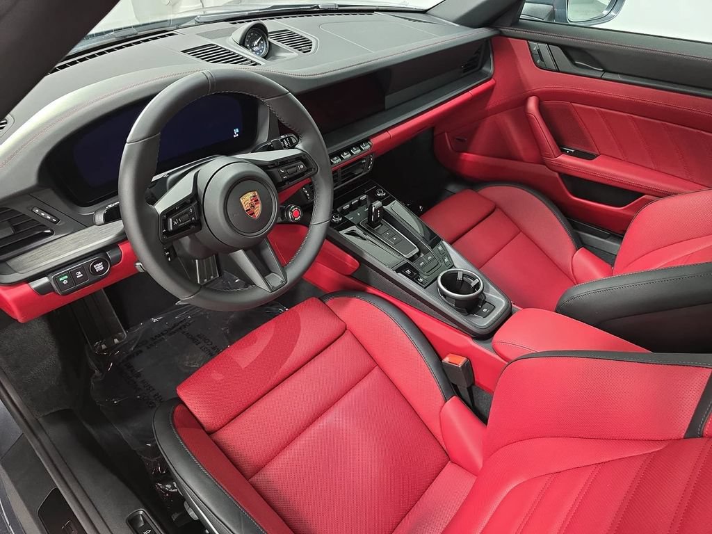 Certified 2026 Porsche 911 Targa 4 GTS AWD/4WD image 4