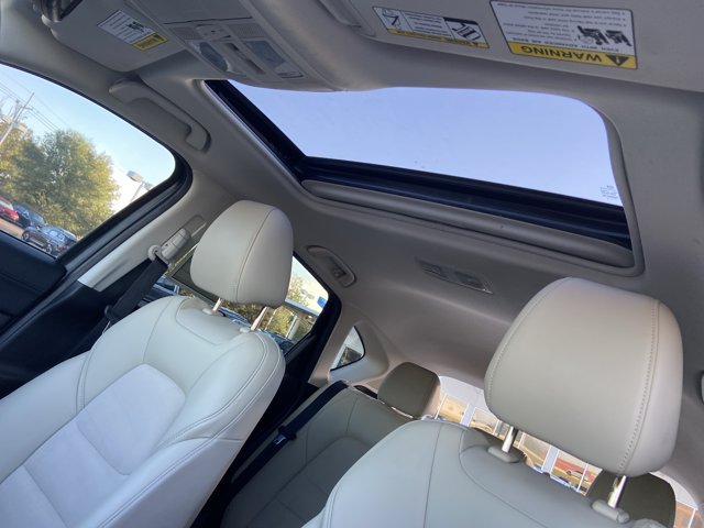 Used 2017 MAZDA CX-5 Touring w/ Preferred Equipment Package FWD image 29