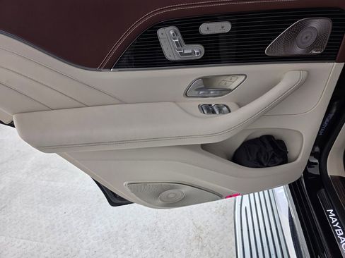 Certified 2025 Mercedes-Benz Maybach GLS 600 4MATIC image 19