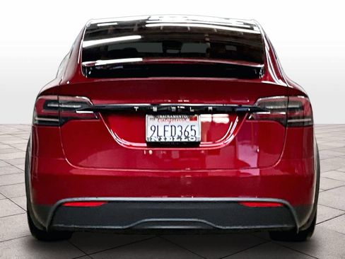 Used 2024 Tesla Model X image 7