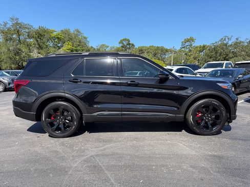 Certified 2022 Ford Explorer ST w/ Equipment Group 401A AWD/4WD image 3