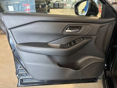 Certified 2026 Nissan Rogue SV AWD/4WD image 22