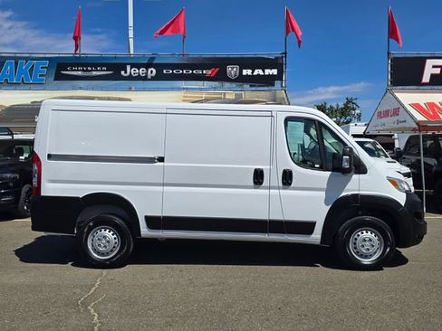 Used 2025 RAM ProMaster 2500 FWD image 7