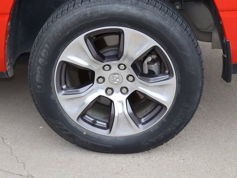 Used 2024 RAM 1500 Laramie AWD/4WD image 29
