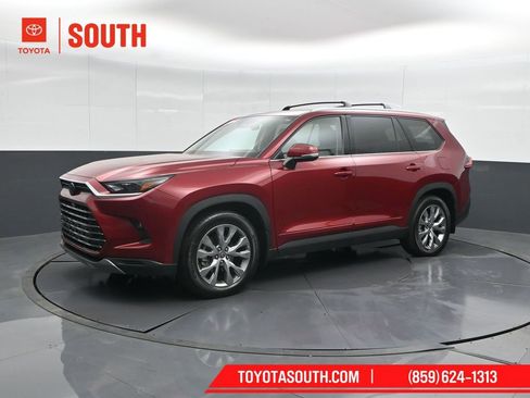 Used 2024 Toyota Grand Highlander Limited image 7