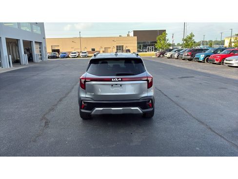 Used 2024 Kia Seltos SX w/ SX Sunroof Package AWD/4WD image 4