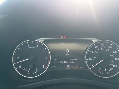 Certified 2025 Nissan Sentra SV FWD image 38