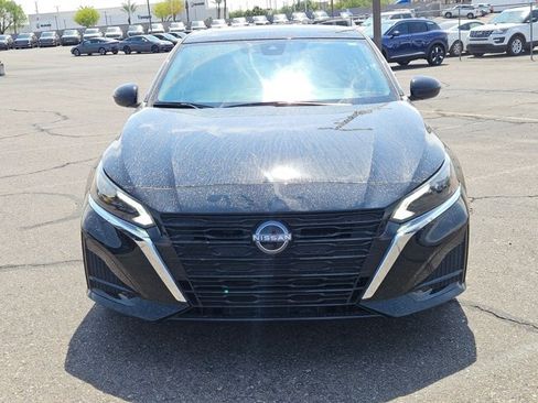 Used 2025 Nissan Altima 2.5 SV w/ SV Premium Package FWD image 2