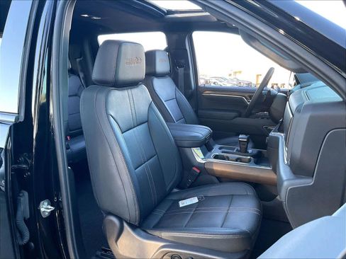 Used 2024 Chevrolet Silverado 1500 High Country w/ Midnight Edition image 10