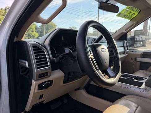 Used 2017 Ford F250 Lariat w/ Lariat Value Package AWD/4WD image 11